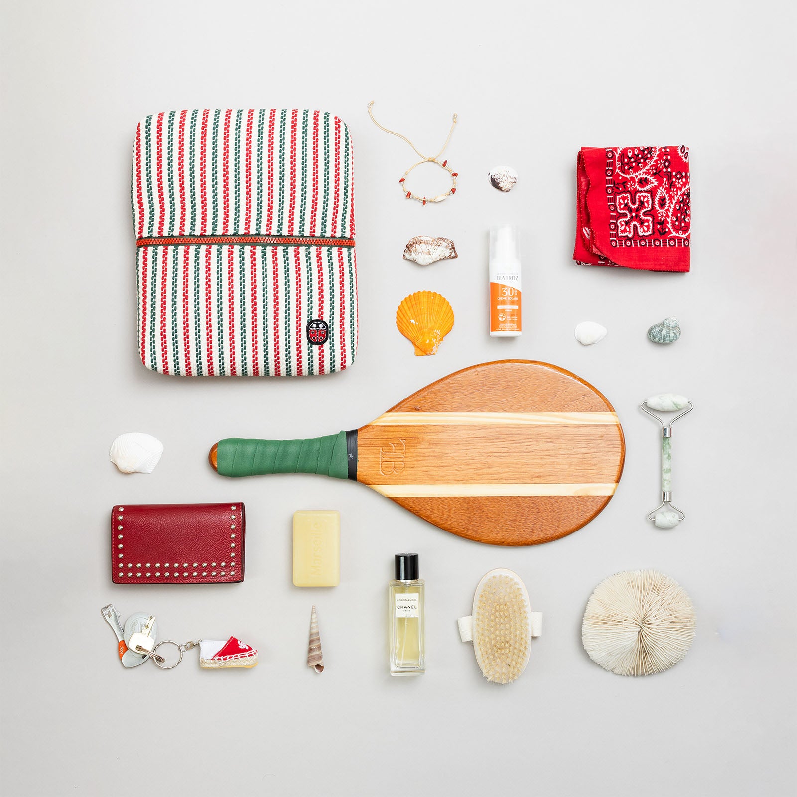 Contenu de la trousse de toilette TWIN Basque Medium – par Venitee Family