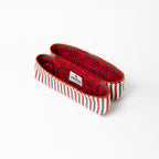 Vue de profil ouverte de la trousse de toilette TWIN Basque Small – par Venitee Family