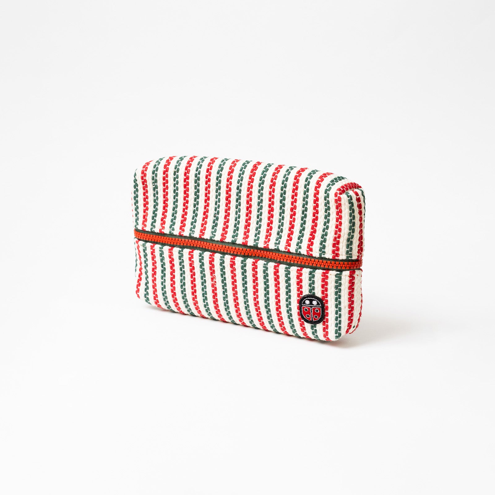 Vue de profil fermée de la trousse de toilette TWIN Basque Small – par Venitee Family