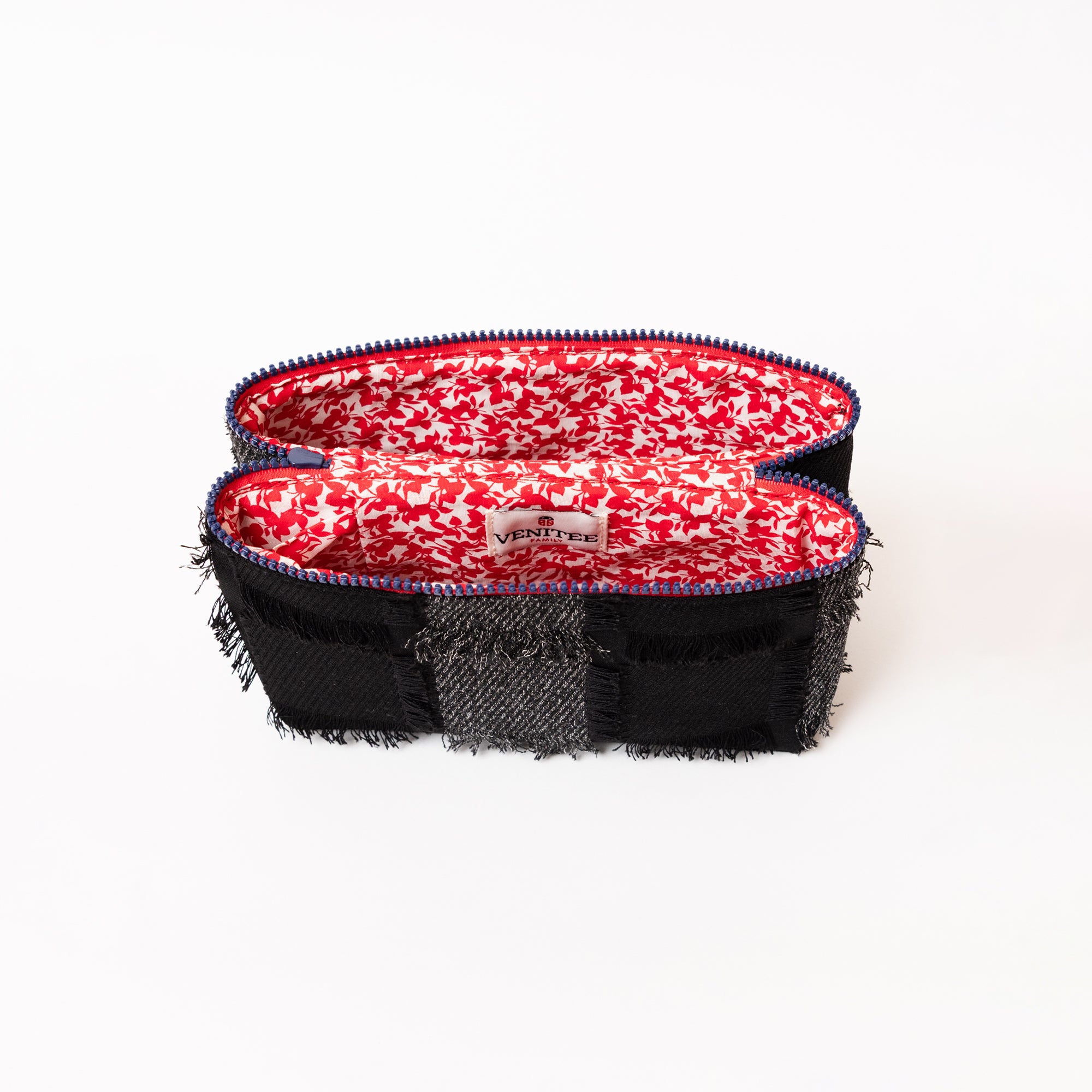 Intérieur de la trousse de toilette TWIN Chic Medium – par Venitee Family