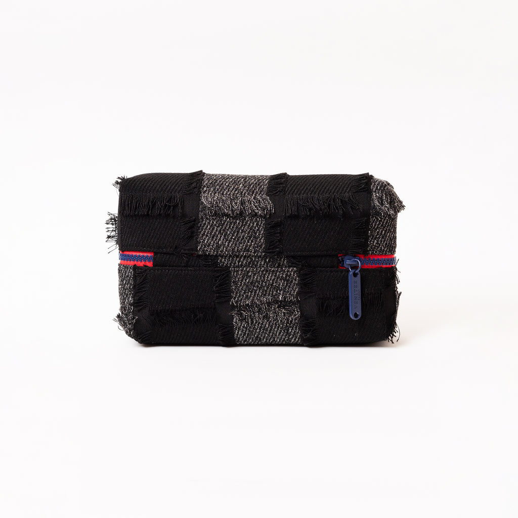 Dos de la trousse de toilette TWIN Chic Small – par Venitee Family