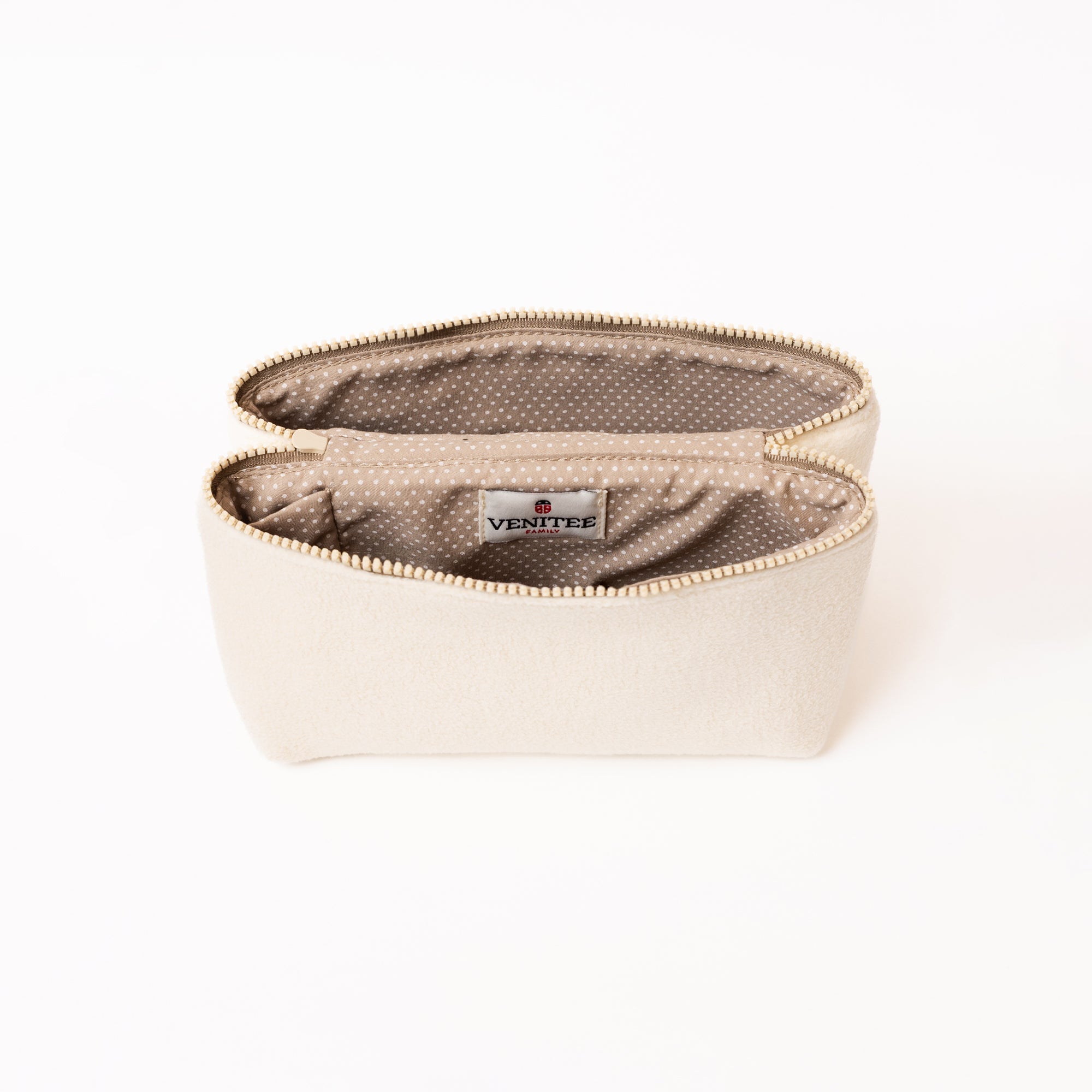 Intérieur de la trousse de toilette TWIN Délicate Medium – par Venitee Family