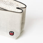 Détail de la trousse de toilette TWIN Faubourg Large – par Venitee Family