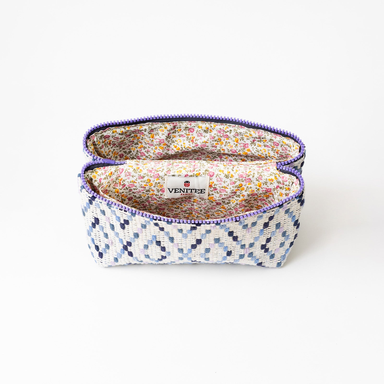Intérieur de la trousse de toilette TWIN Granny Medium – par Venitee Family