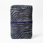 Trousse de toilette TWIN Jean Large, vue de face – par Venitee Family