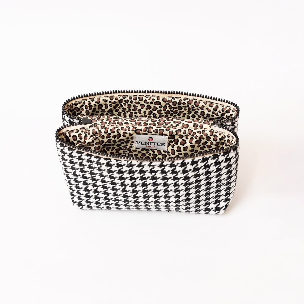 Intérieur de la trousse de toilette TWIN Poule Medium – par Venitee Family