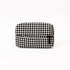 Dos de la trousse de toilette TWIN Poule Small – par Venitee Family