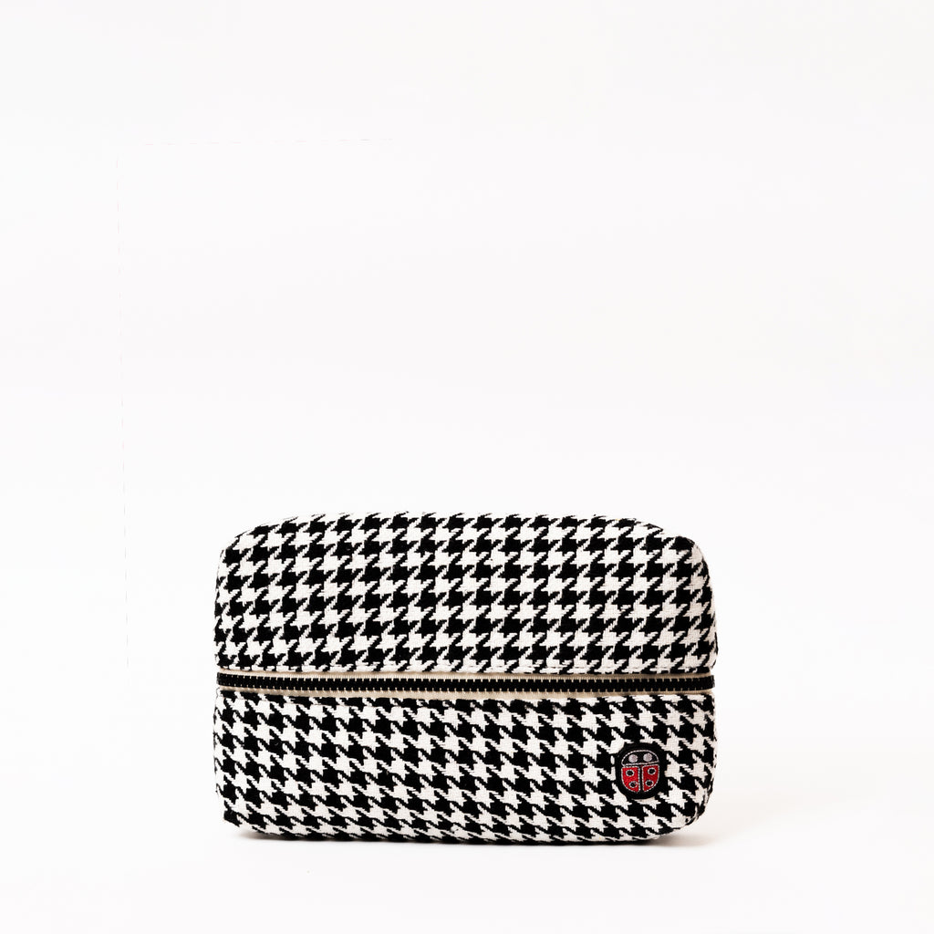 Trousse de toilette TWIN Poule Small, vue de face – par Venitee Family