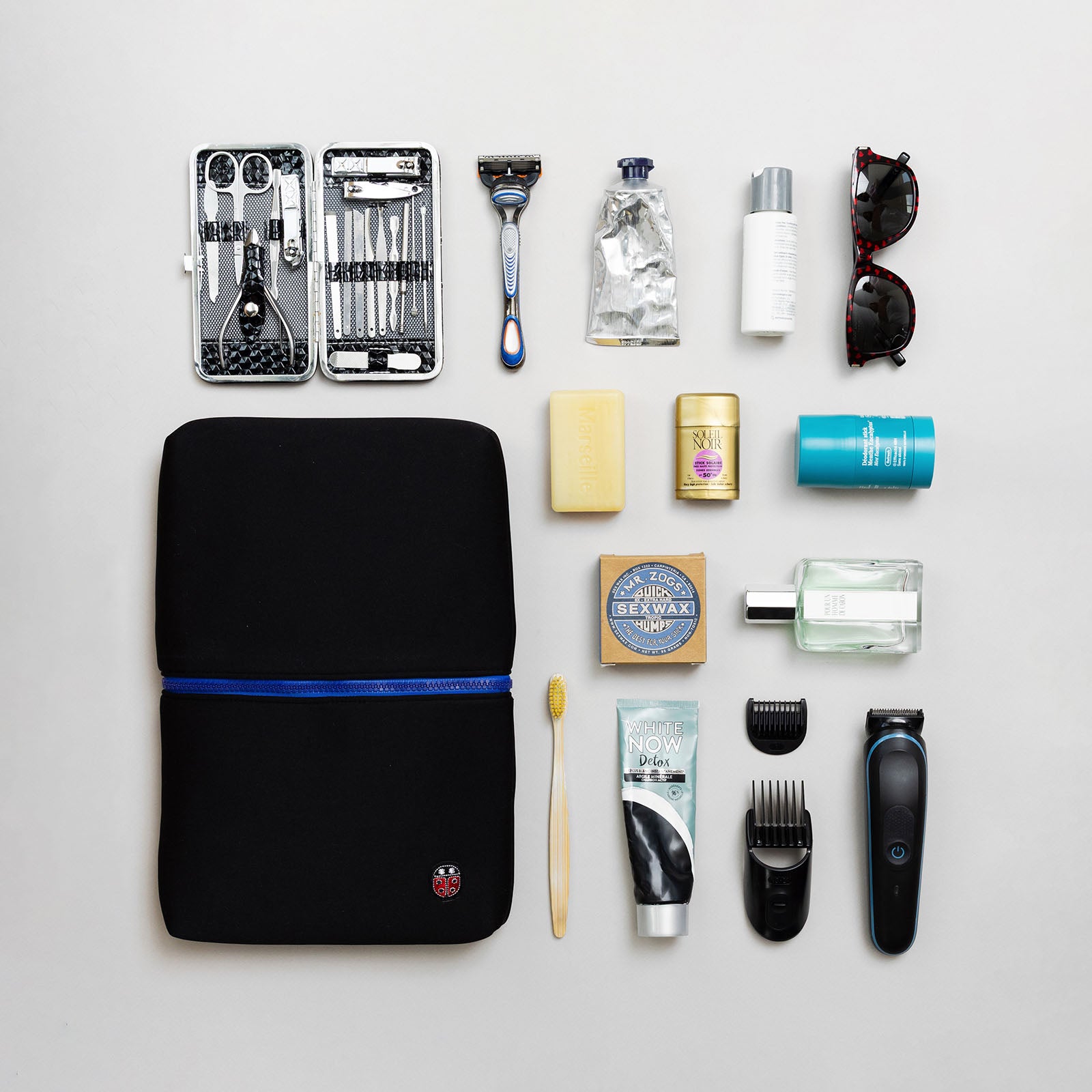 Contenu de la trousse de toilette TWIN Surf Large – par Venitee Family
