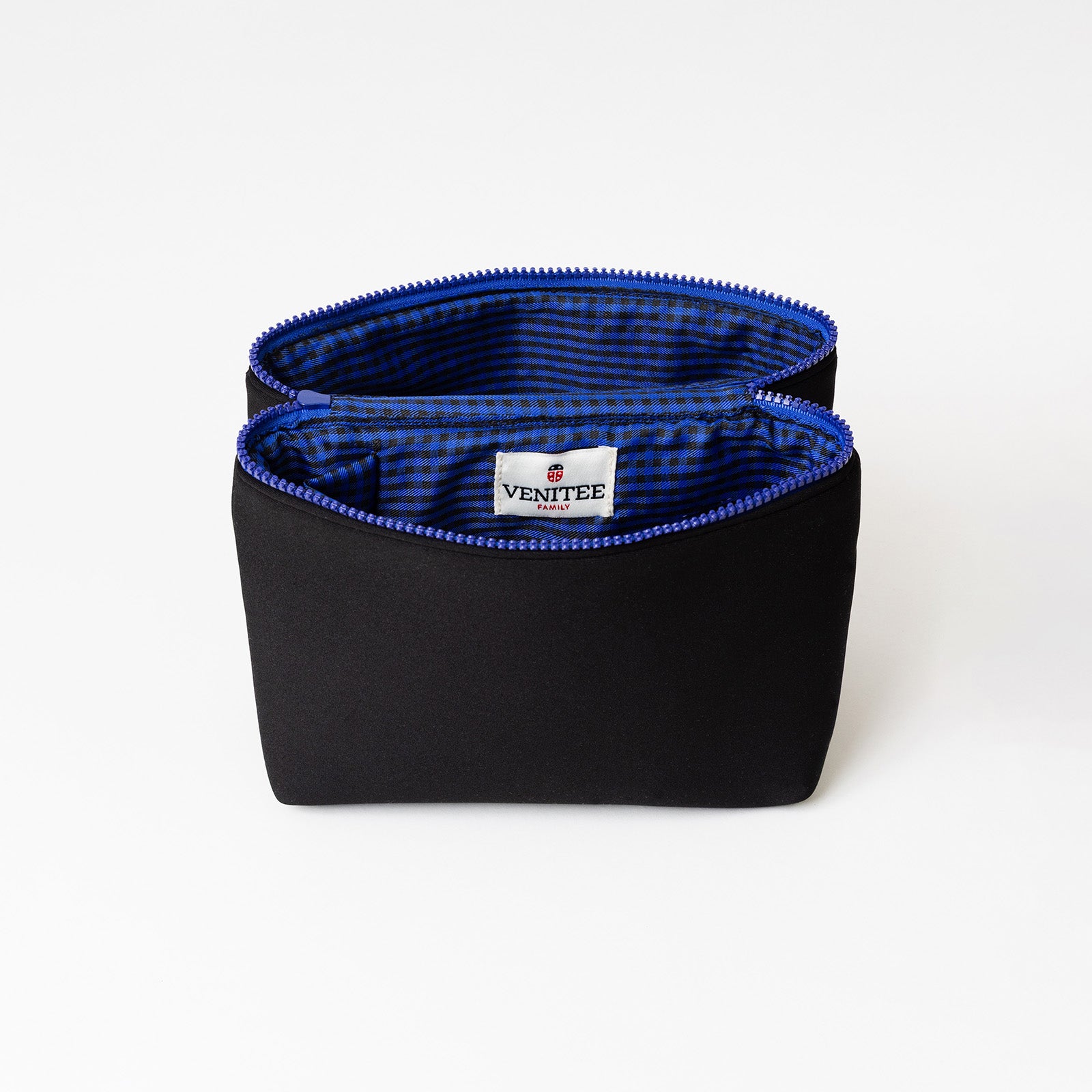 Intérieur de la trousse de toilette TWIN Surf Large – par Venitee Family